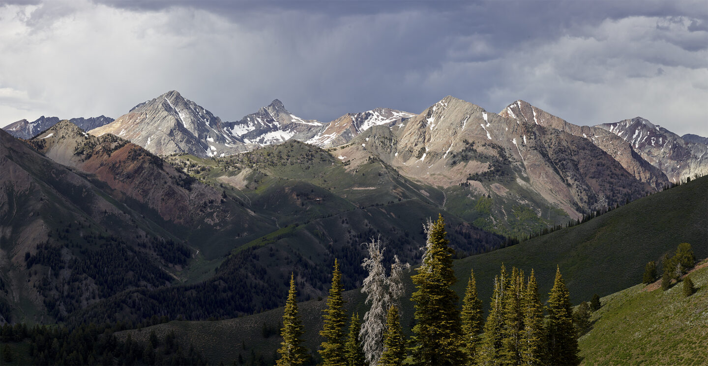 Tall in the Saddle 2048